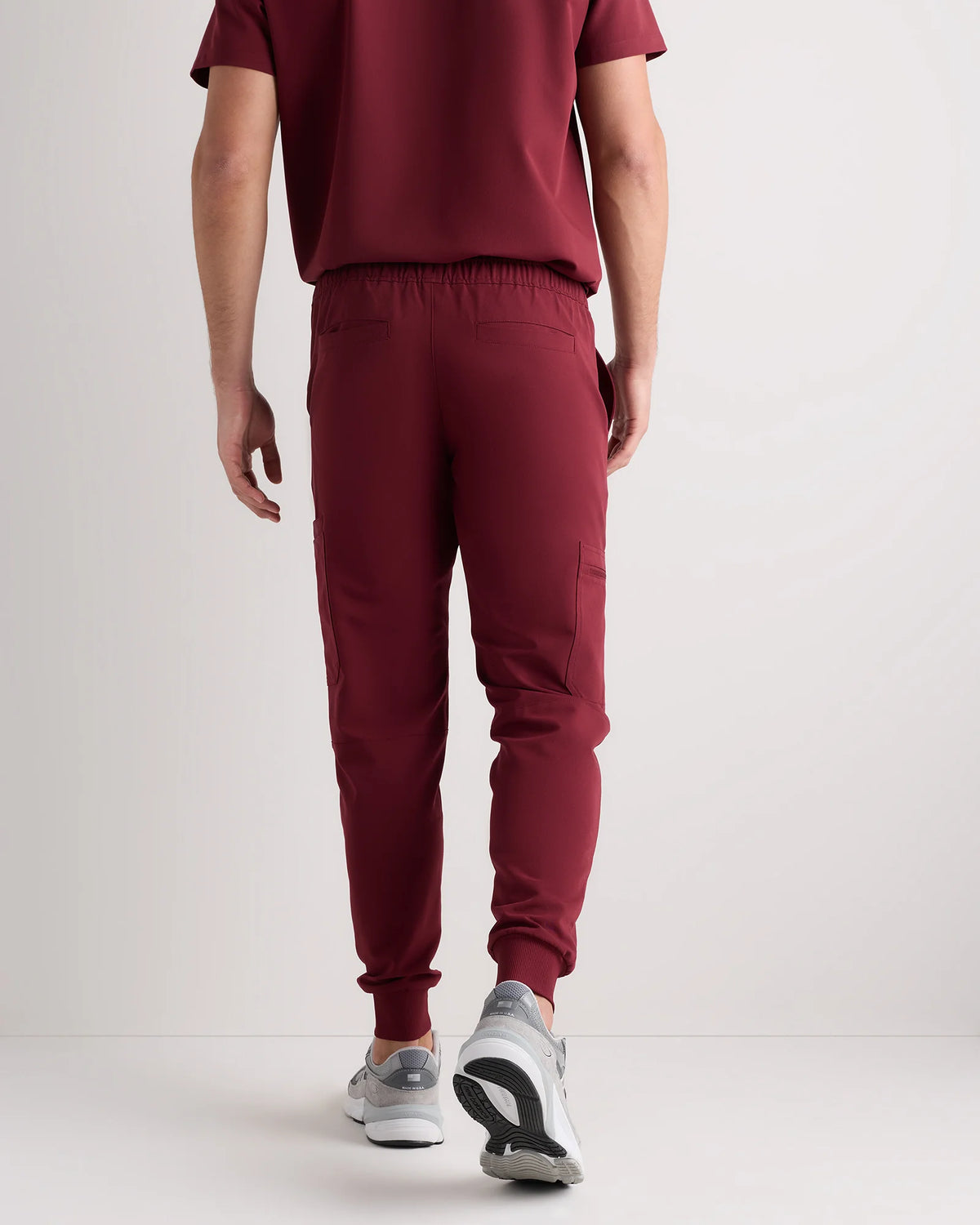 AeraFlex Scrub Joggers - S / Bold Black