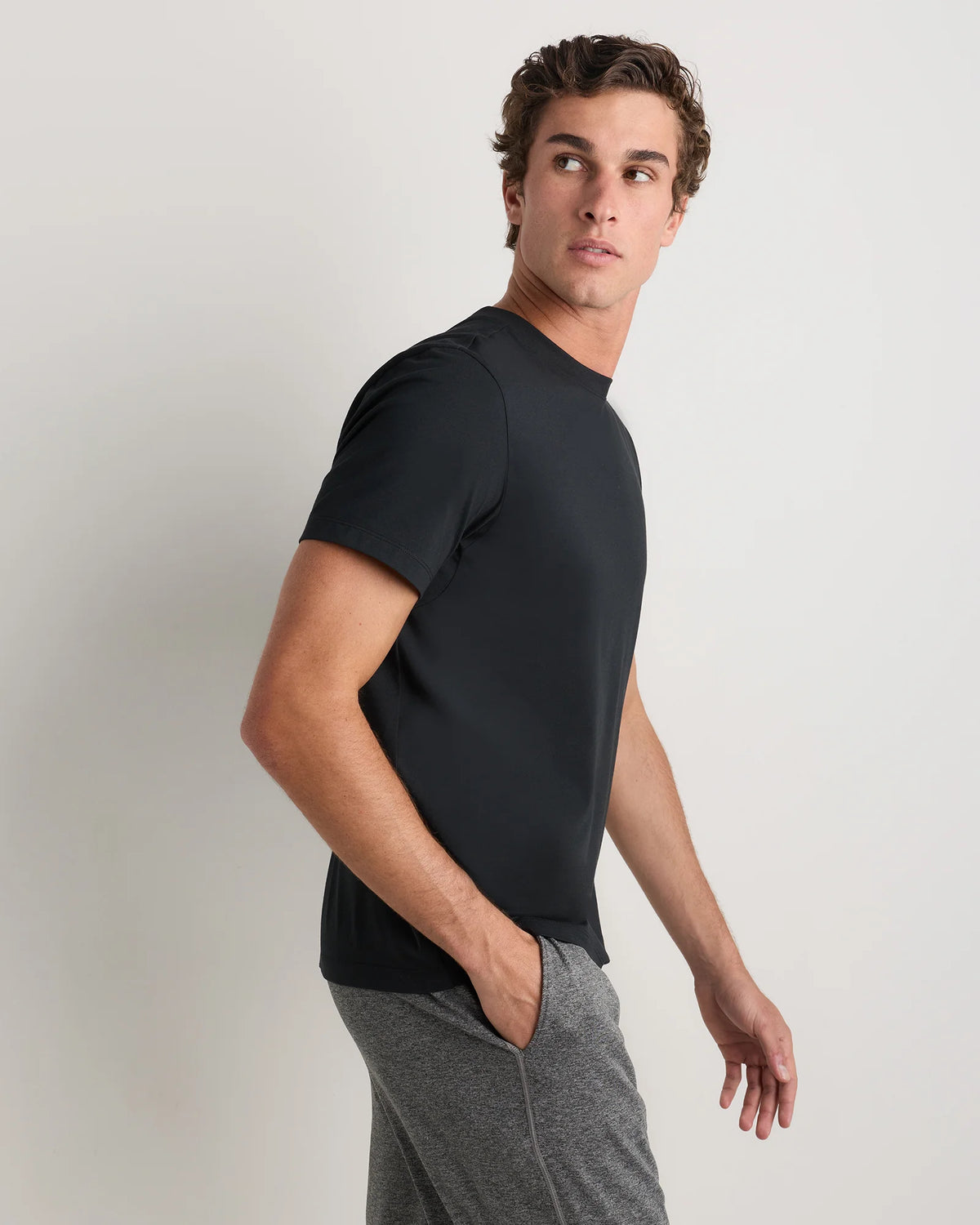 Studio Performance Tee - S / Black