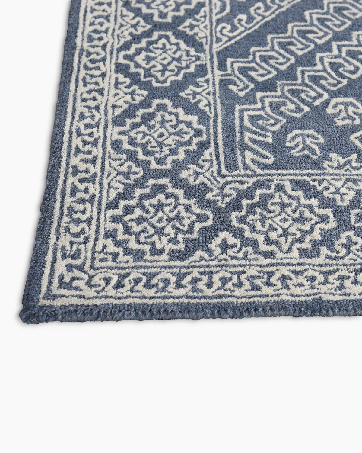Maisie Tufted Wool Rug - 3' x 5' / Sky Blue