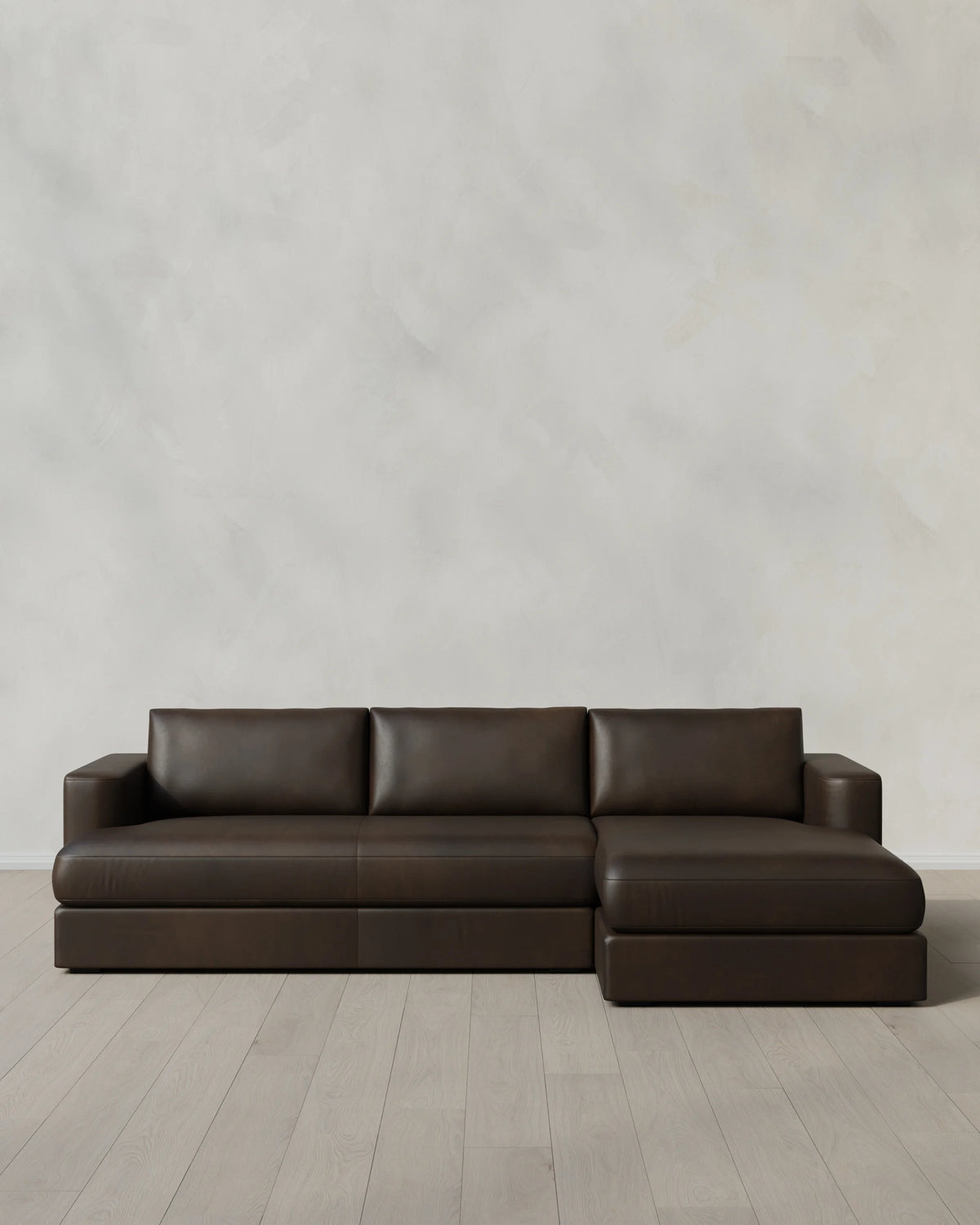 Sierra Curved Arm Chaise Sectional in Leather - Right Arm / Auburn