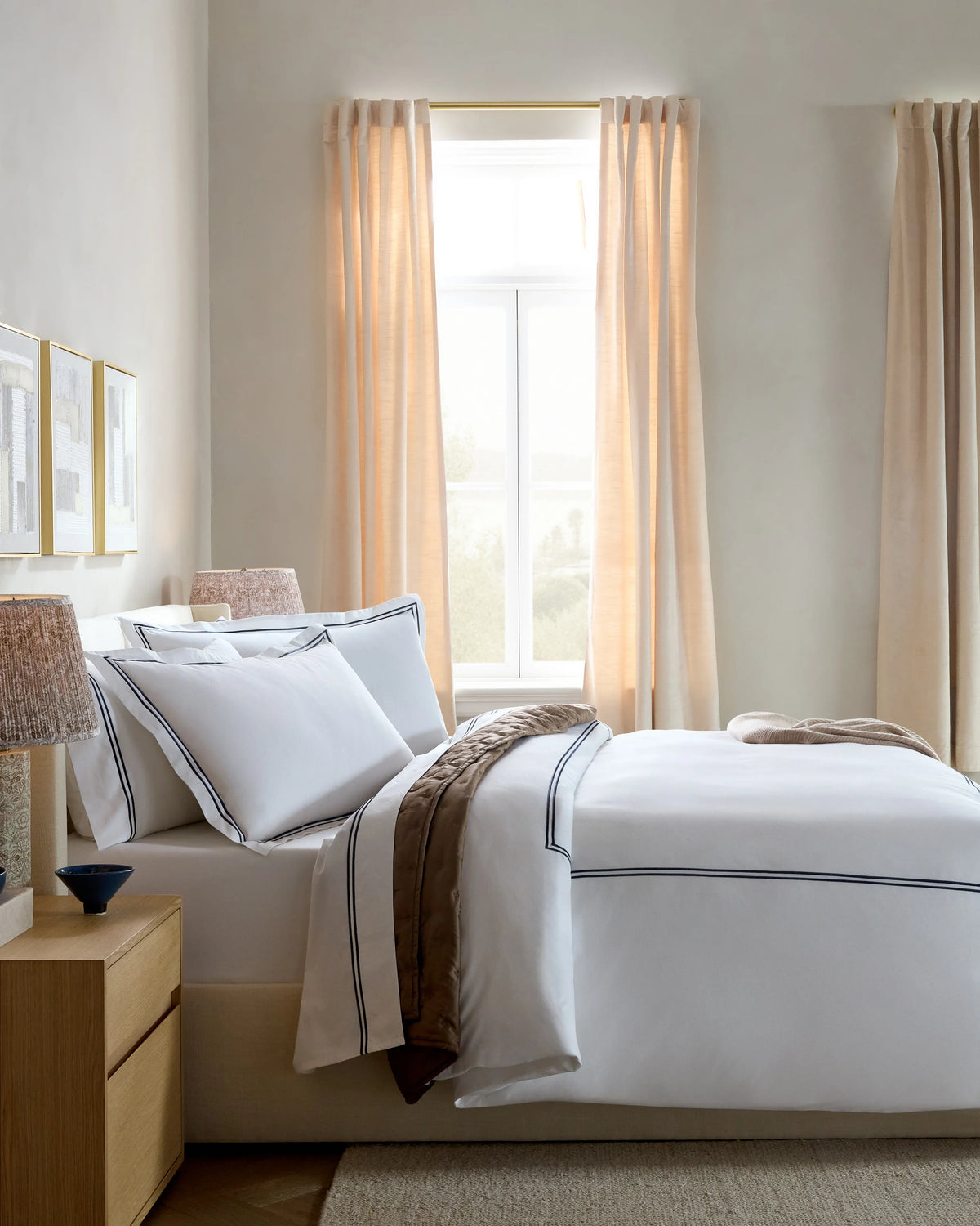 Organic Crisp Percale Embellished Duvet Cover Set - Twin / White/Navy