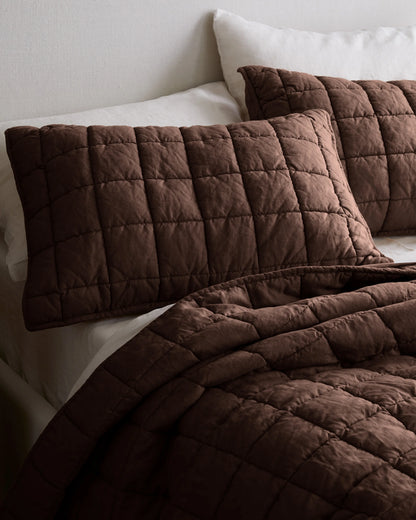 European Linen Box Quilted Sham Set - Standard / White
