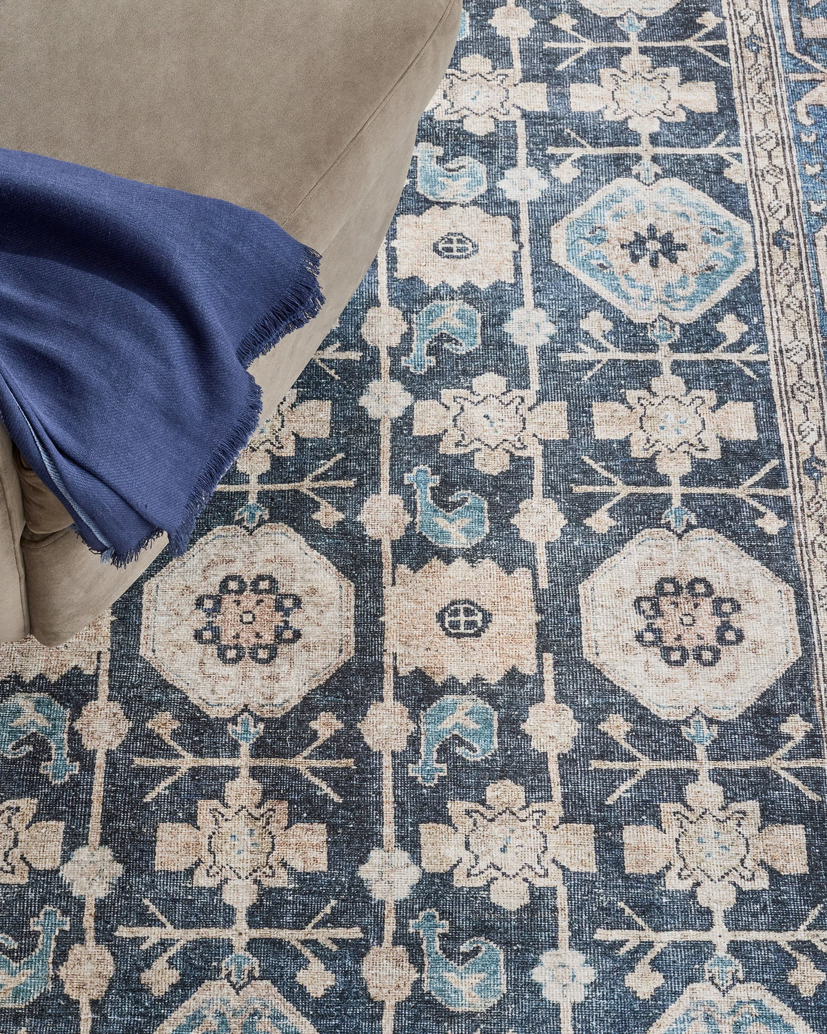 Calder Washable Rug - 3'9" x 5'6" / Navy