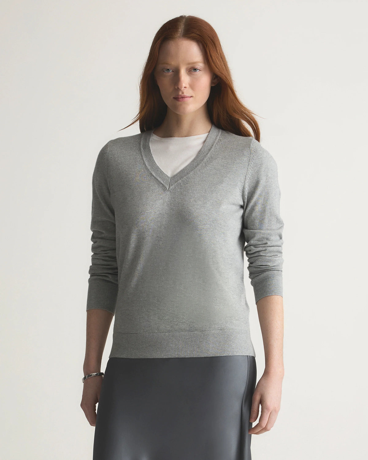 Lightweight Cotton Cashmere V-Neck Sweater - XS / Sugar Stone
