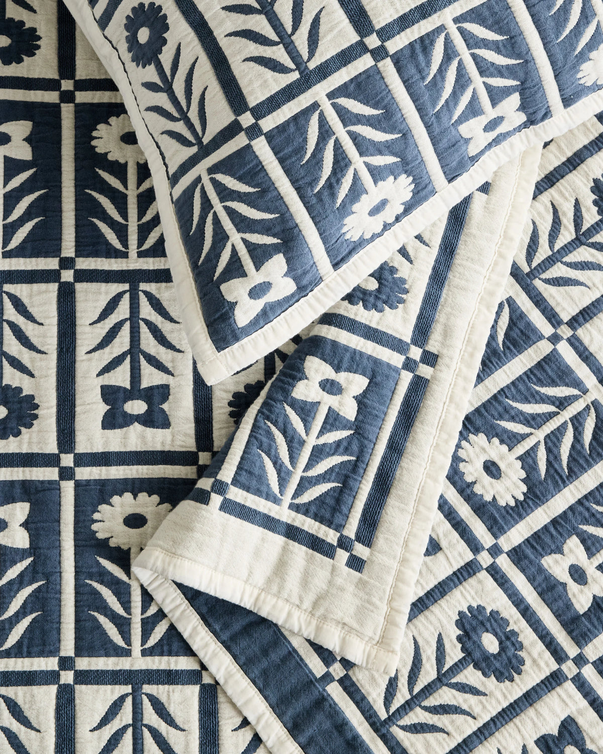 Organic Cotton Jacquard Floral Coverlet Set - Twin / Blue Fog