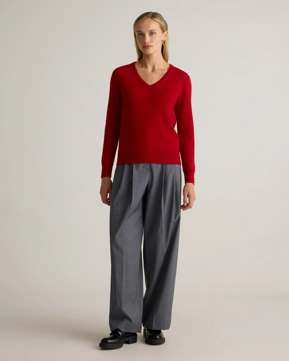 Mongolian Cashmere V-Neck Sweater - XS / Rich Burgundy