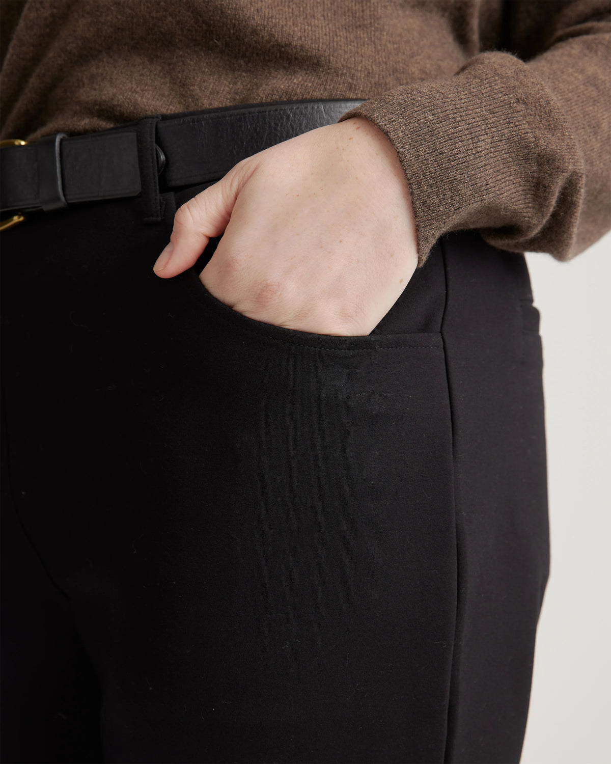 Ultra-Stretch Ponte Straight Leg 4-Pocket Pants - XS / Olive