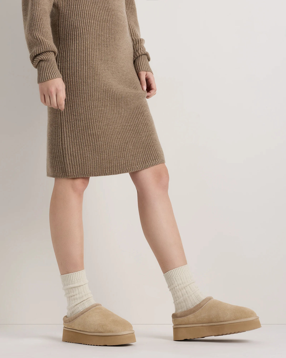 Australian Shearling Platform Clog Slipper - 5 / Pecan