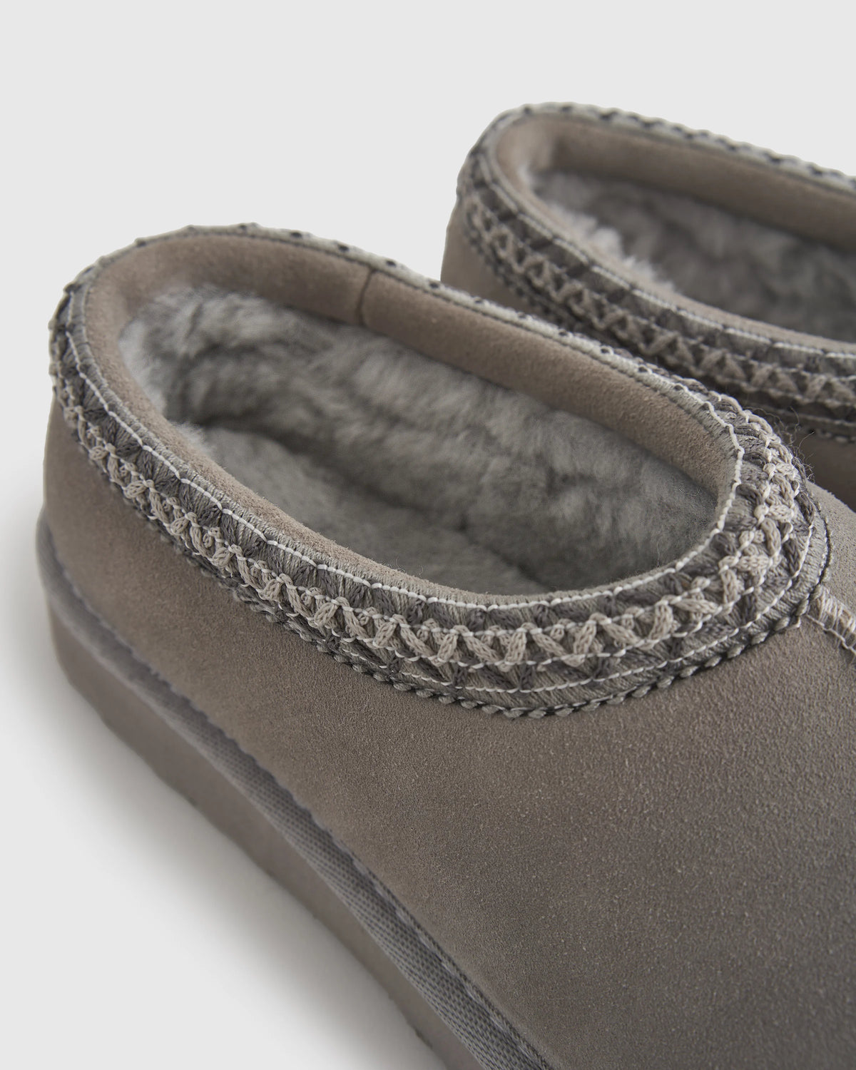 Australian Shearling Clog Slipper - 5 / Pecan