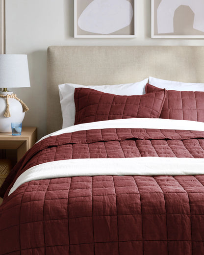 European Linen Box Quilted Sham Set - Standard / White