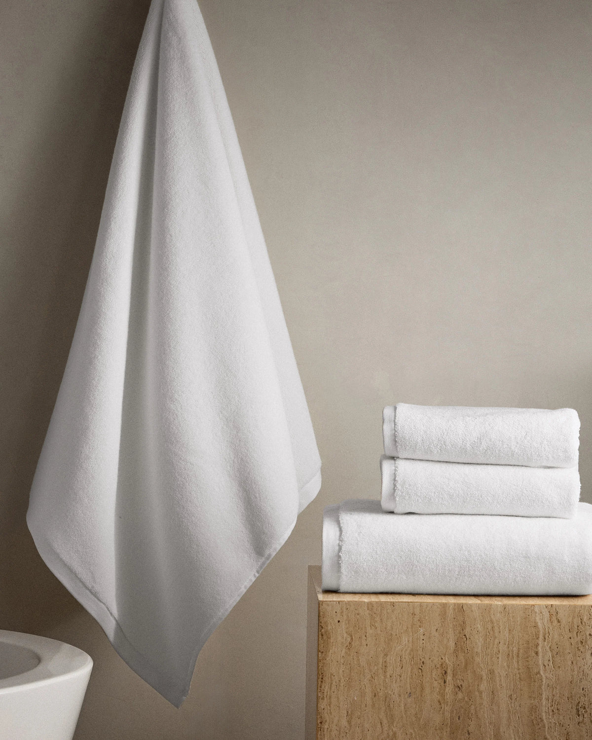 Plush Organic Turkish Cotton Bath Bundle (4 pieces) - One Size / White