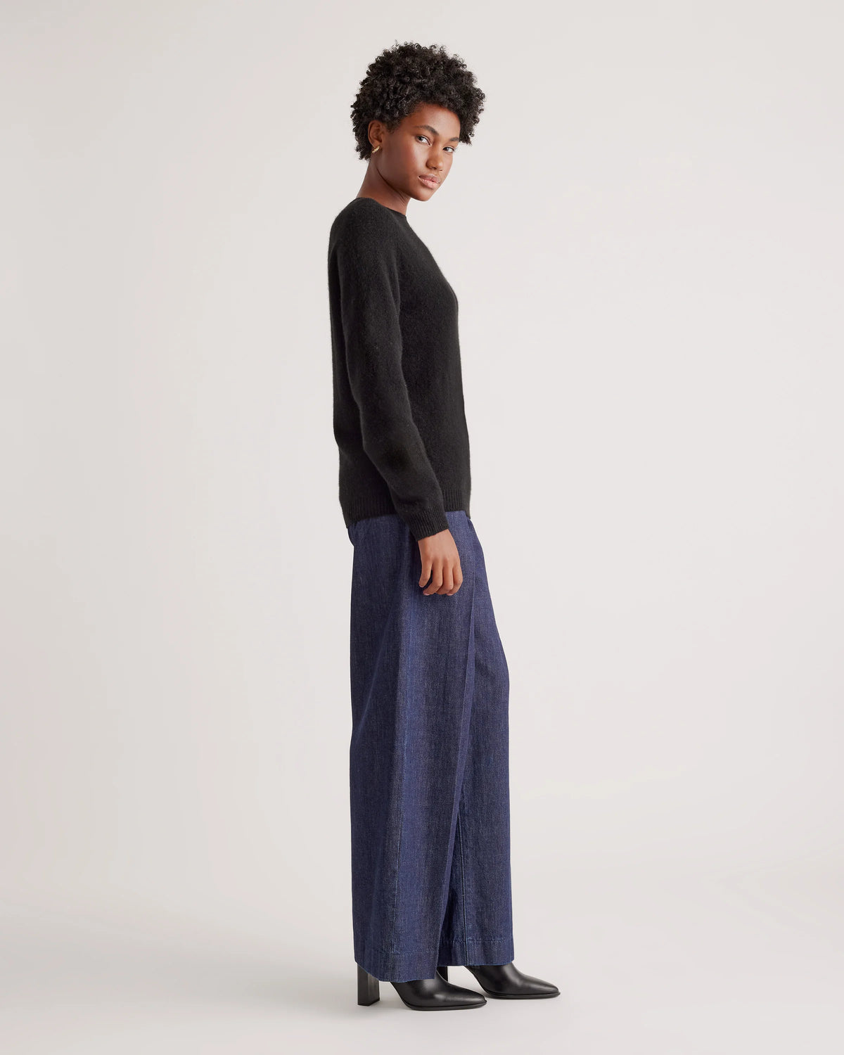 100% Yak Wool Crewneck Sweater - XS / Black