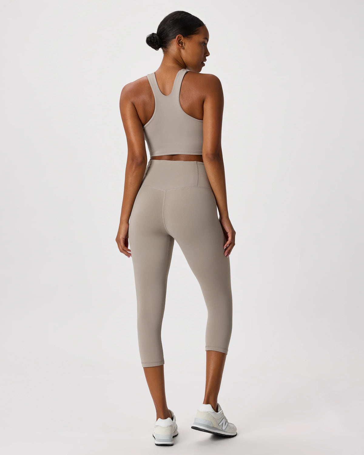 Ultra-Form High-Rise Capri - XS / Dark Coal