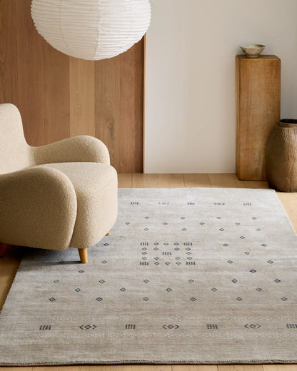 Dakota Hand-Loomed Wool Rug - 4' x 6' / Ivory