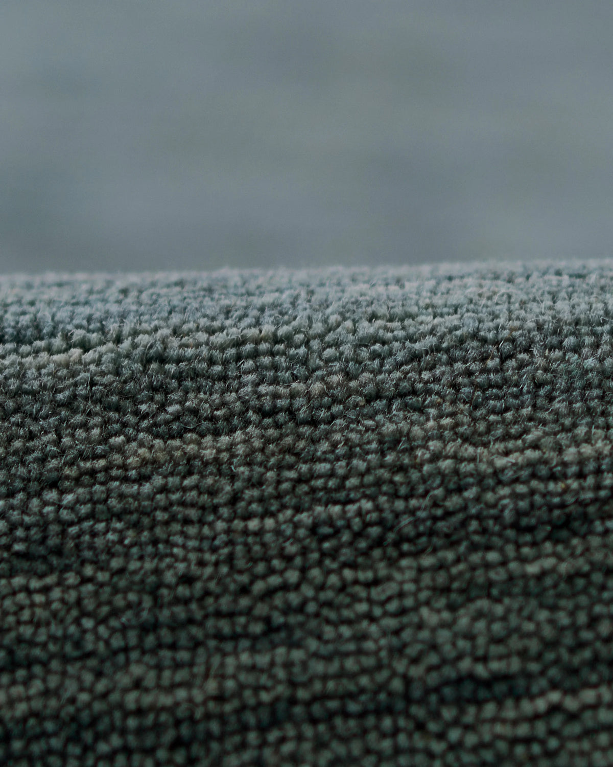 Wells Hand-Loomed Wool Rug - 5' x 8' / Blue