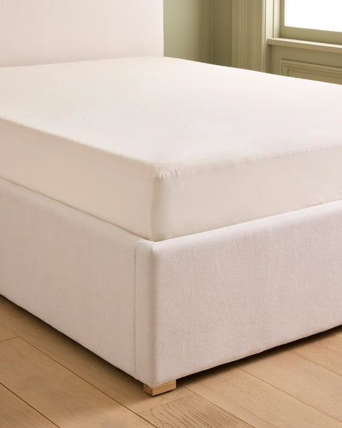 Organic Waterproof Mattress Protector - Twin / Natural