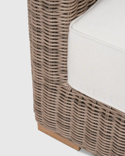 Classic All-Weather Wicker Outdoor Lounge Chair
