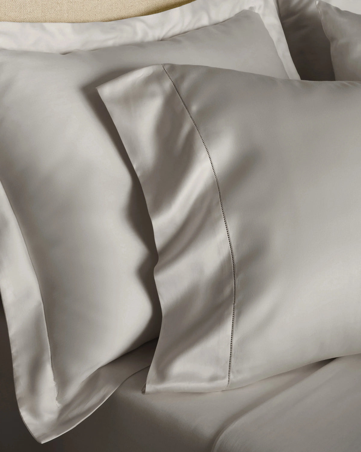 Signature Giza Cotton Sateen Pillowcase Set - Standard / White