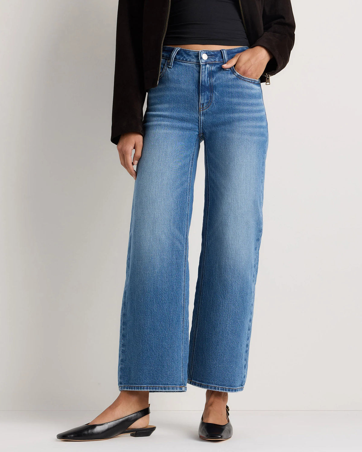 Luna Stretch Relaxed Straight Jeans - 24 / Cool Blue