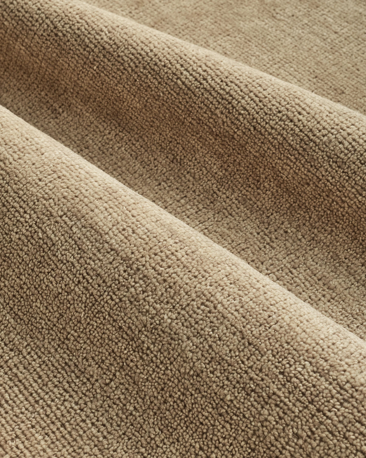 Lee Hand-Knotted Wool Rug - 5' x 8' / Oat