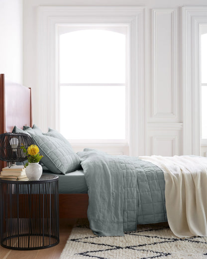 European Linen Box Quilted Sham Set - Standard / White