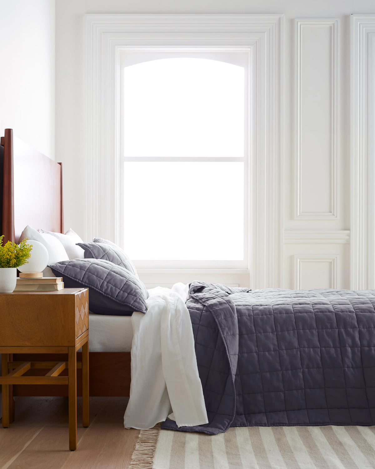 European Linen Box Quilted Sham Set - Standard / White