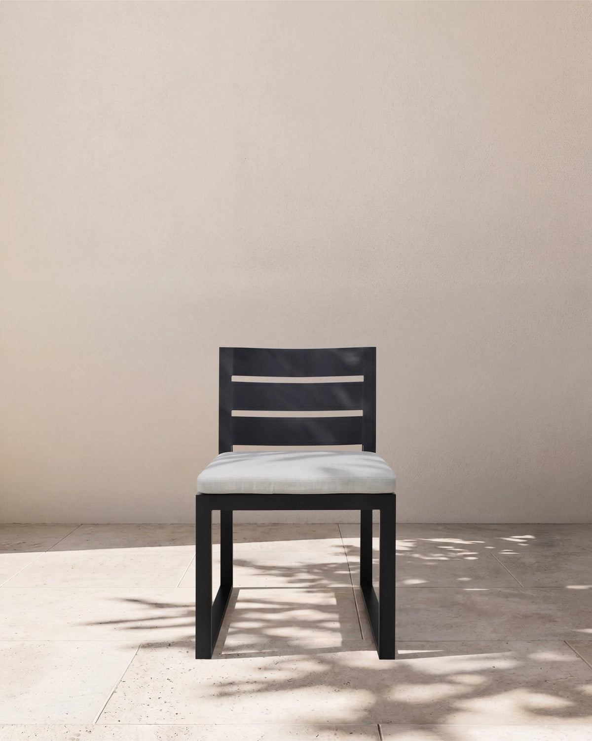 Linear Aluminum Outdoor Dining Side Chair (Set of 2) - Set of 2 / Dark Charcoal