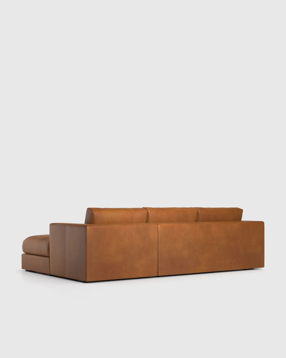Sierra Curved Arm Chaise Sectional in Leather - Right Arm / Auburn