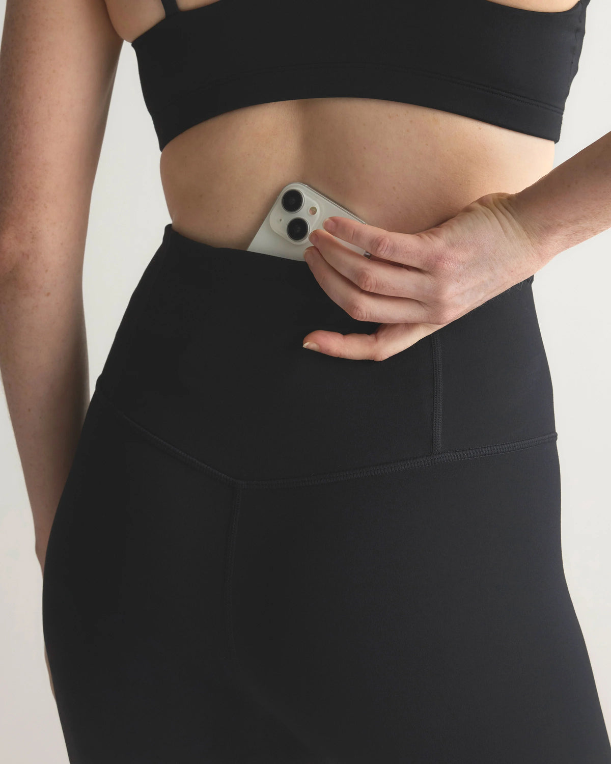Ultra-Form High-Rise Capri - XS / Dark Coal