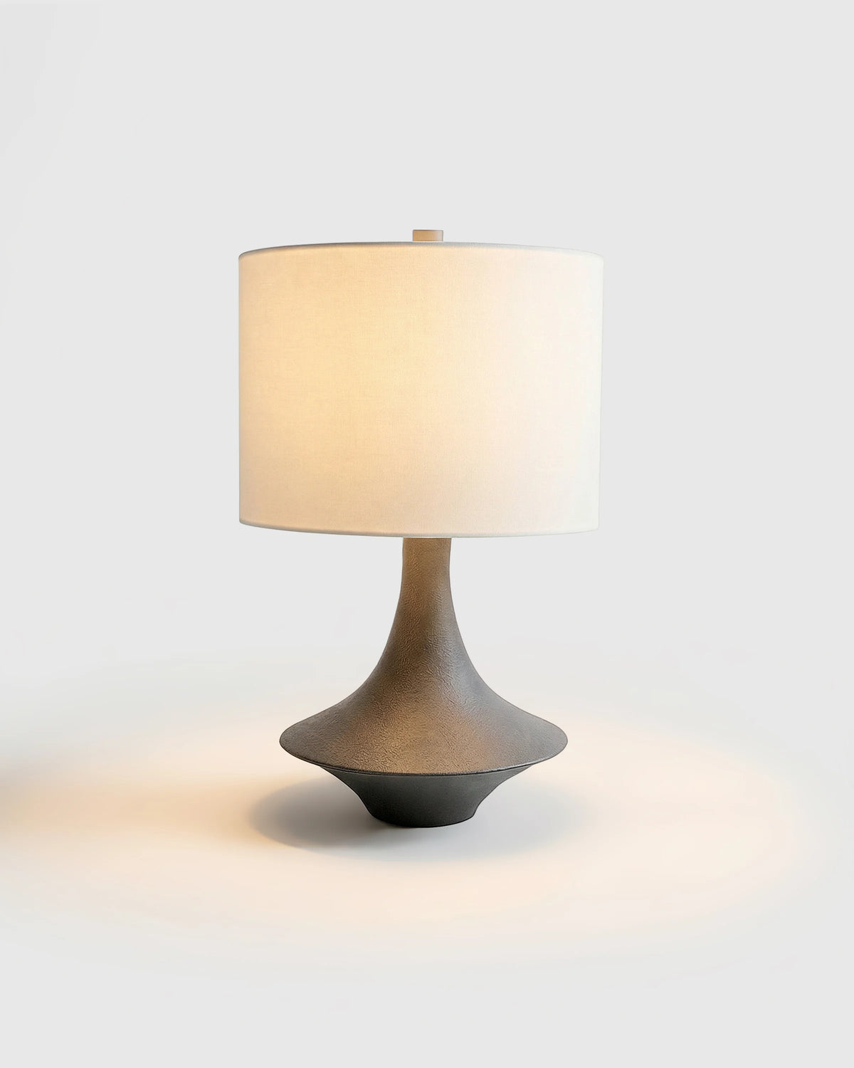 Sculptural Resin Table Lamp - One Size / Speckled White