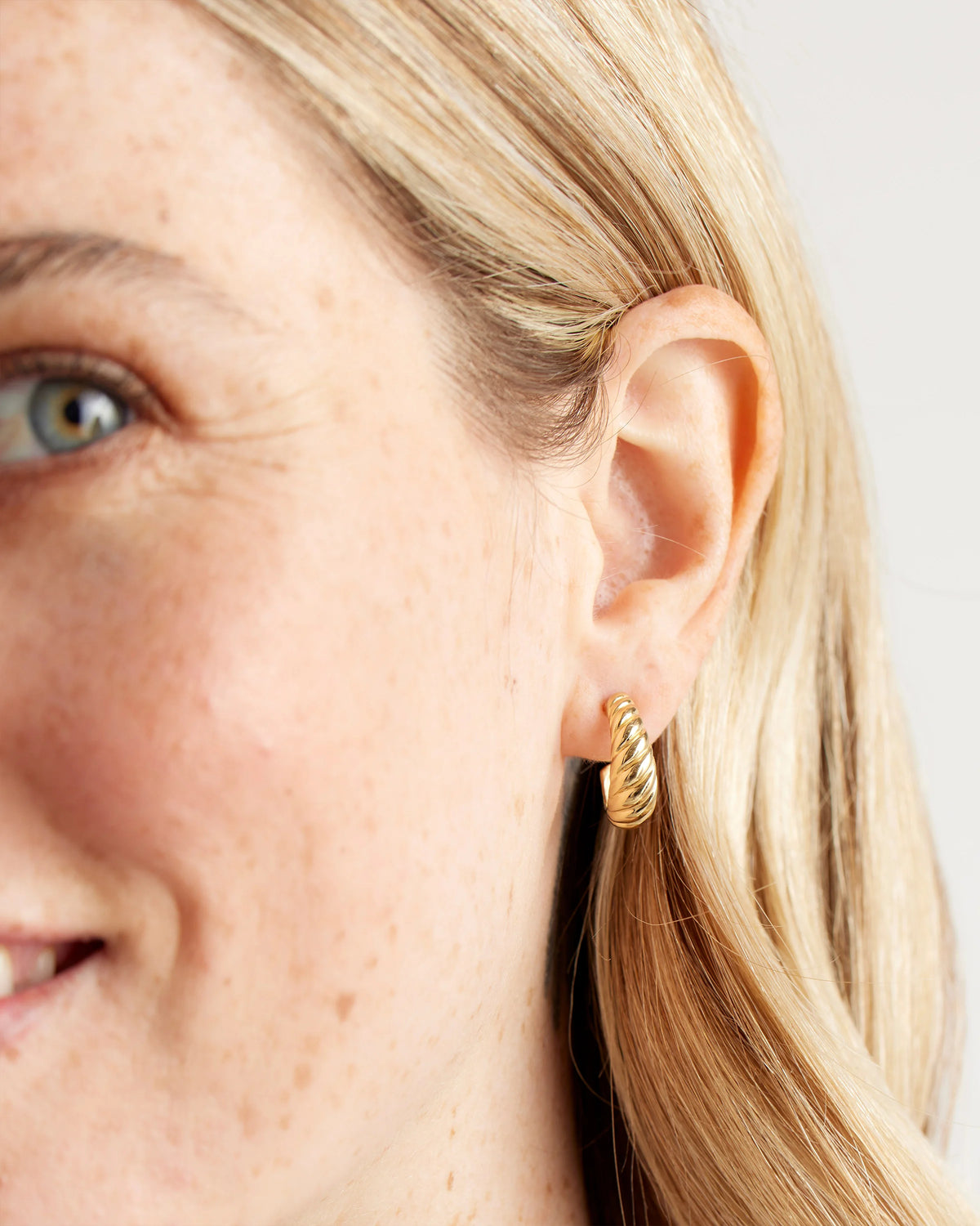 Croissant Hoops - One Size / Gold Vermeil