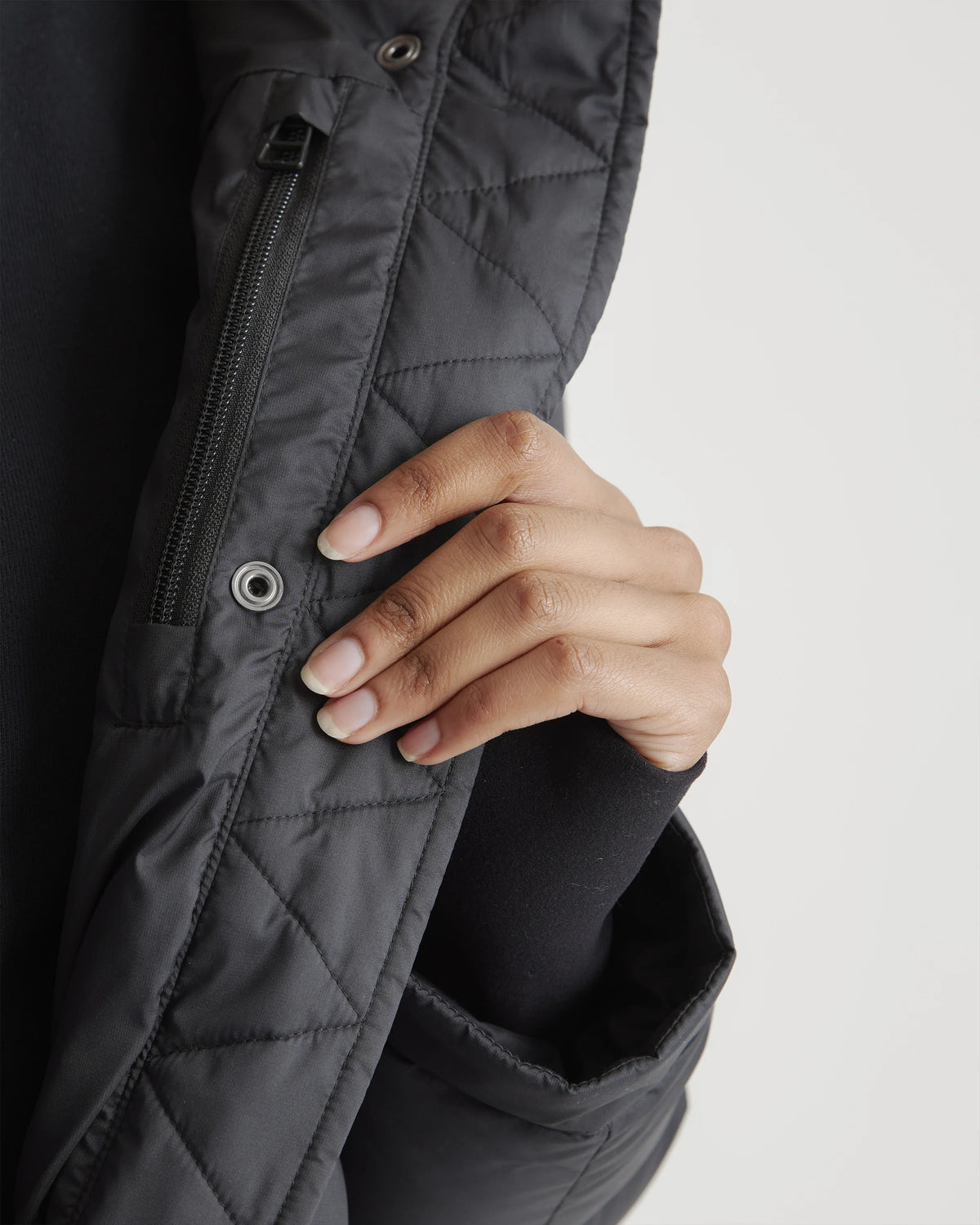 Responsible Down Cropped Puffer Jacket - XS / Shiny Black